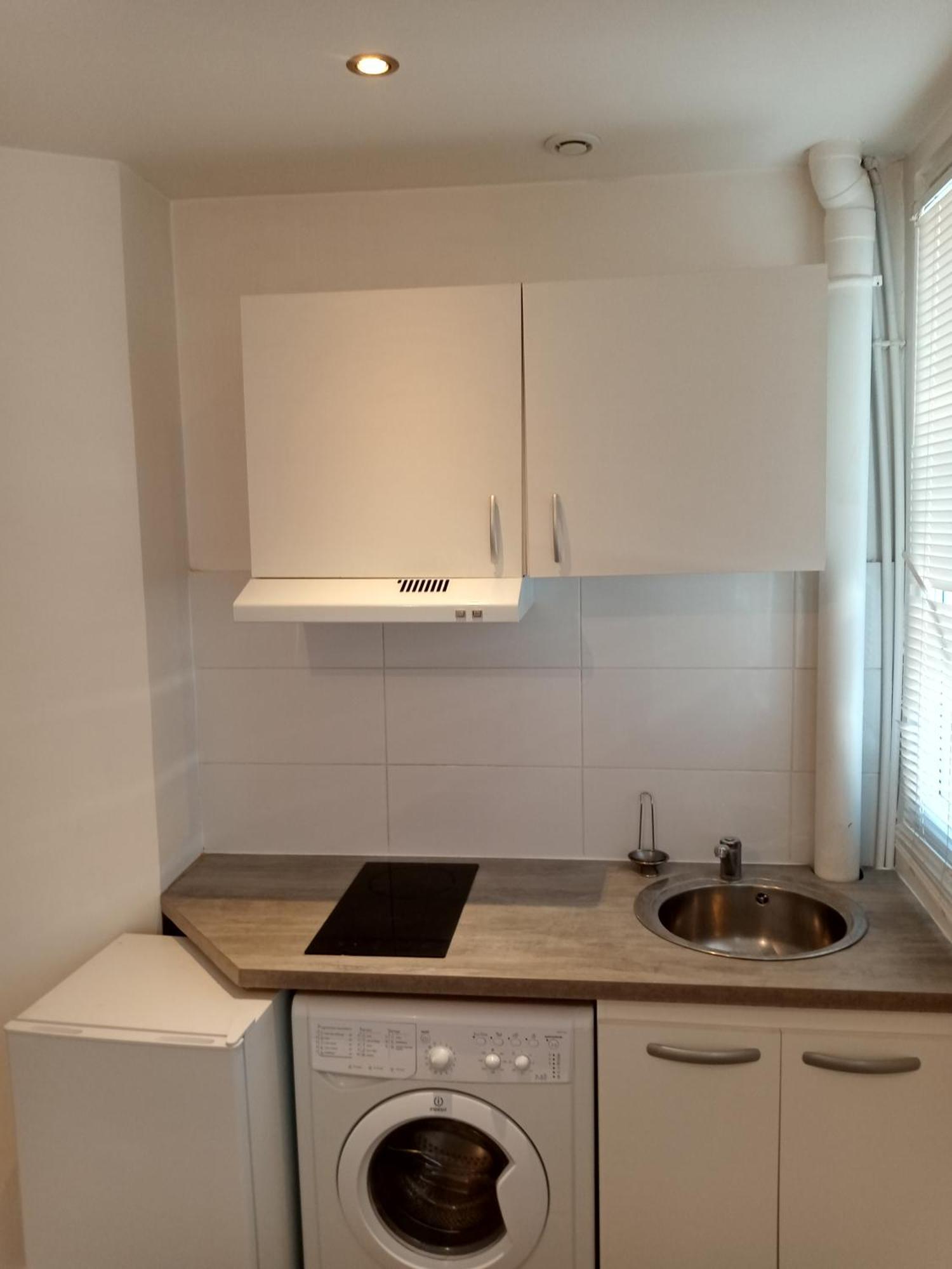 Joli Apartment Clichy Luaran gambar